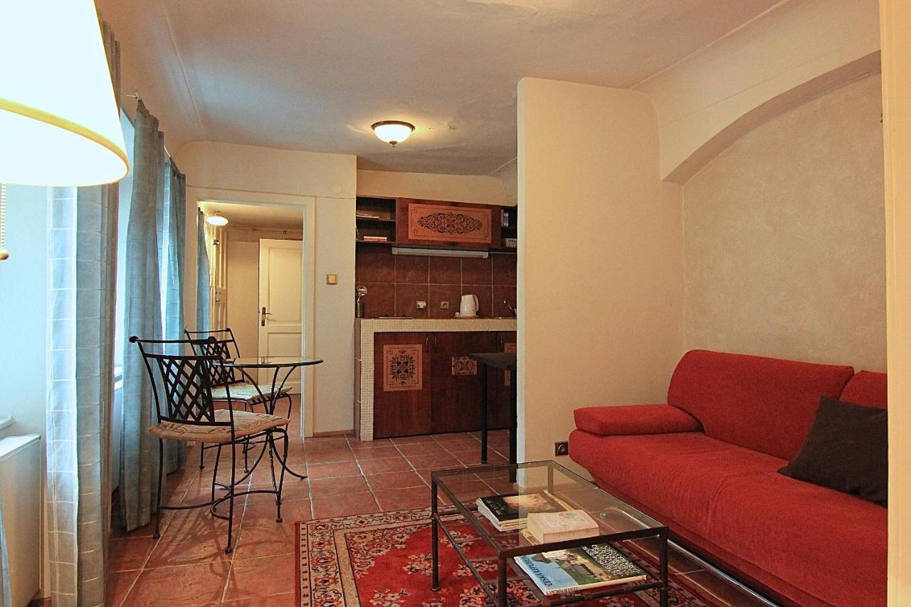 Cool 1 Bedroom Prokopska Apartment In Mala Strana 布拉格 外观 照片