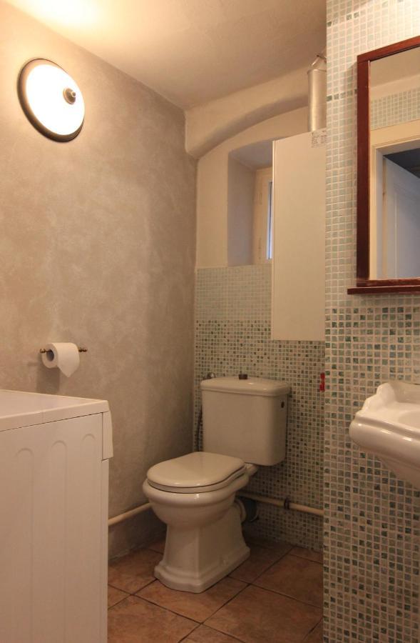 Cool 1 Bedroom Prokopska Apartment In Mala Strana 布拉格 外观 照片