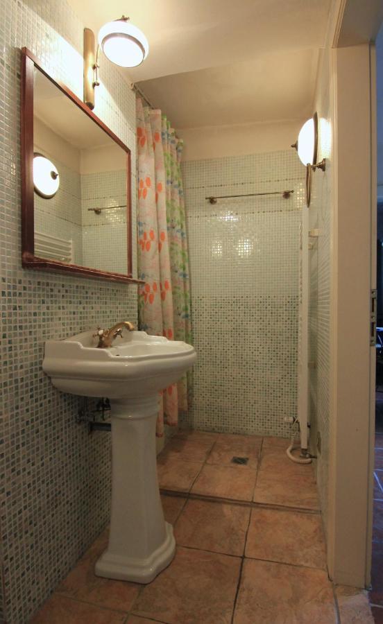 Cool 1 Bedroom Prokopska Apartment In Mala Strana 布拉格 外观 照片
